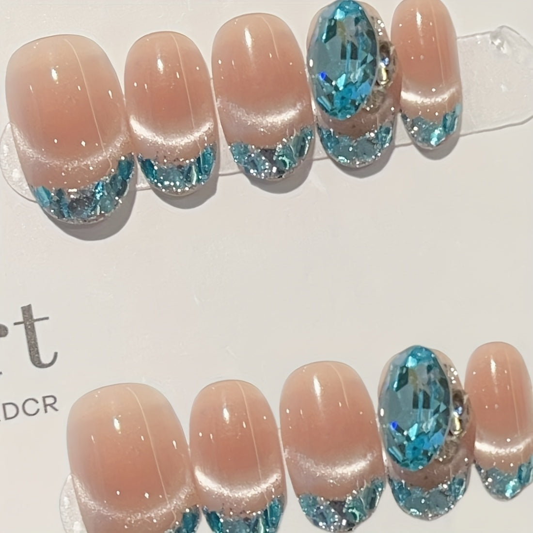 10pcsHandmade wearing nail art with French blue sequins, pigeon egg nail art, summer, autumn, winter, white and fake nails